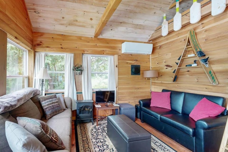Loon Cove House in Oakland