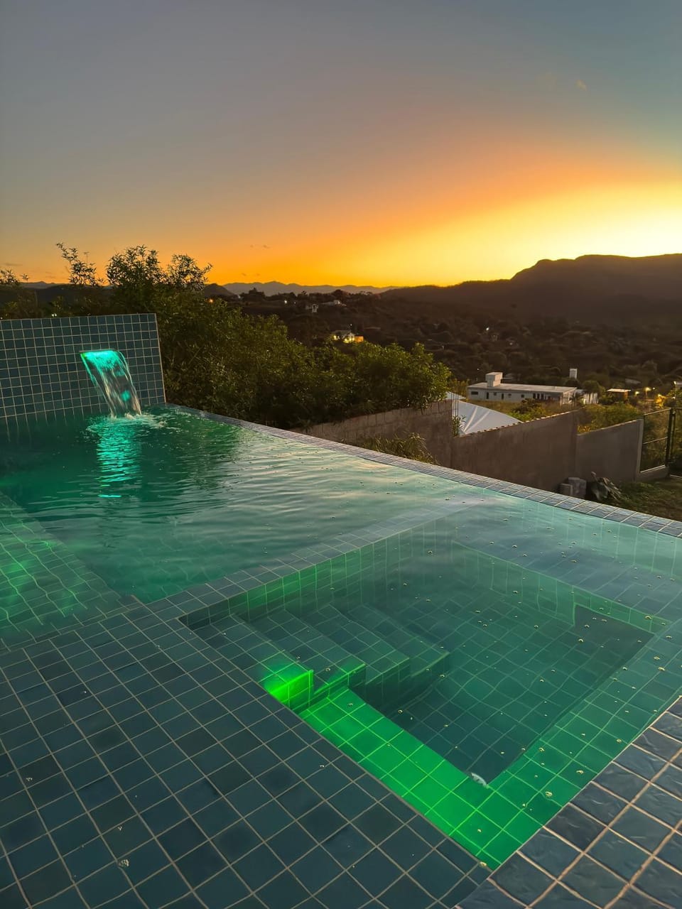 Mountain view, Pool view, Swimming pool, Swimming pool, Sunrise