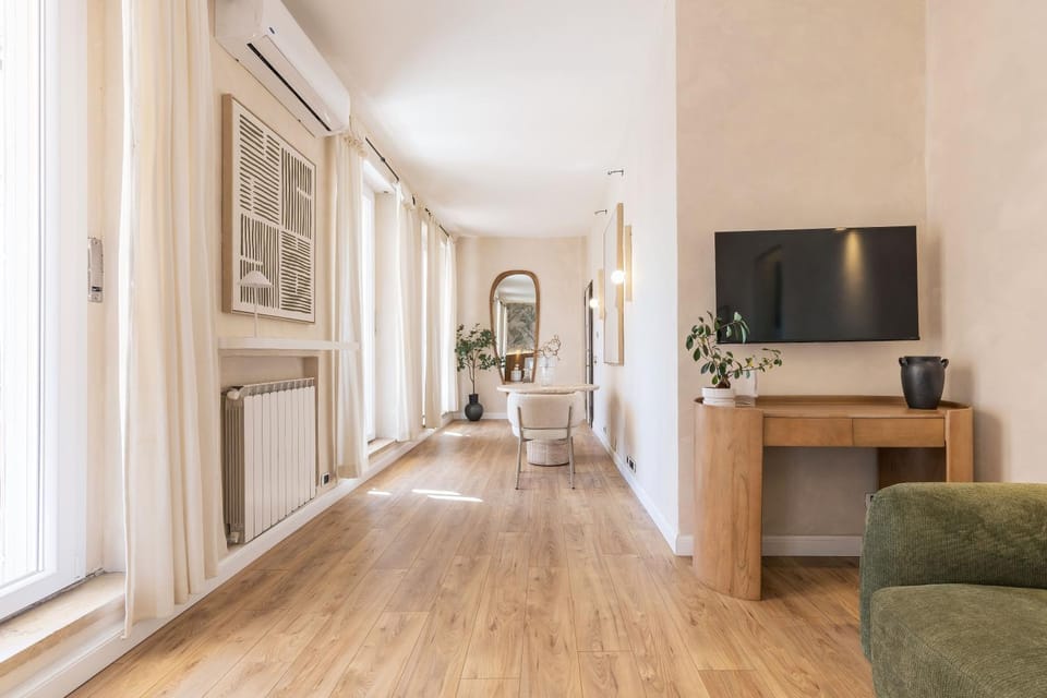 TV and multimedia, Living room, Seating area