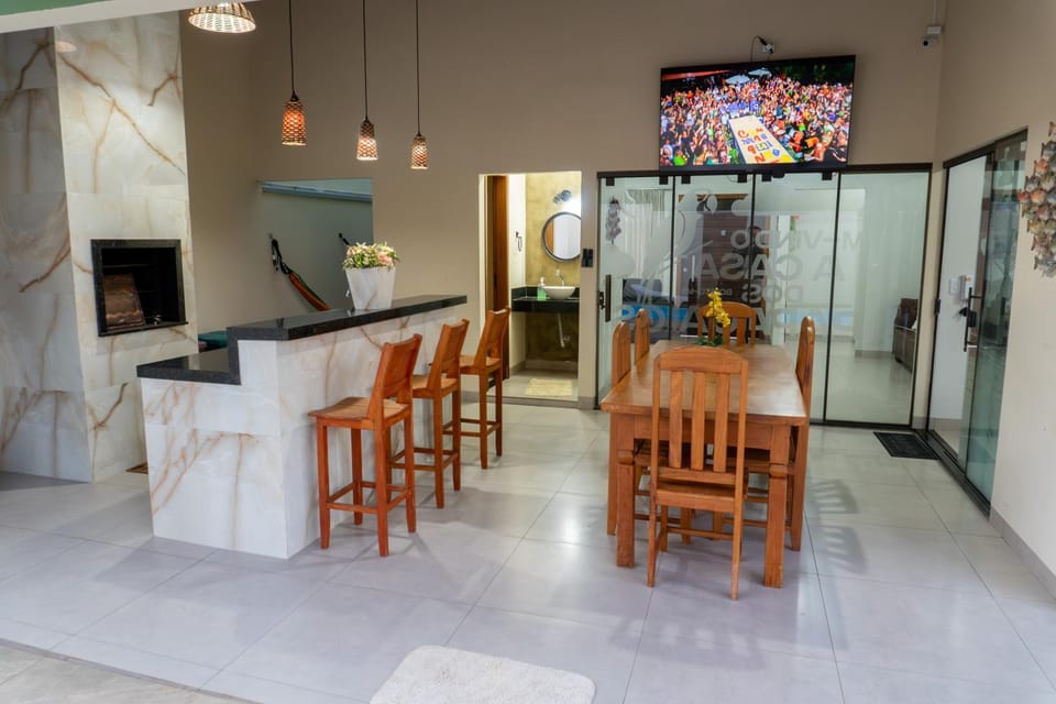 Restaurant/places to eat, BBQ facilities