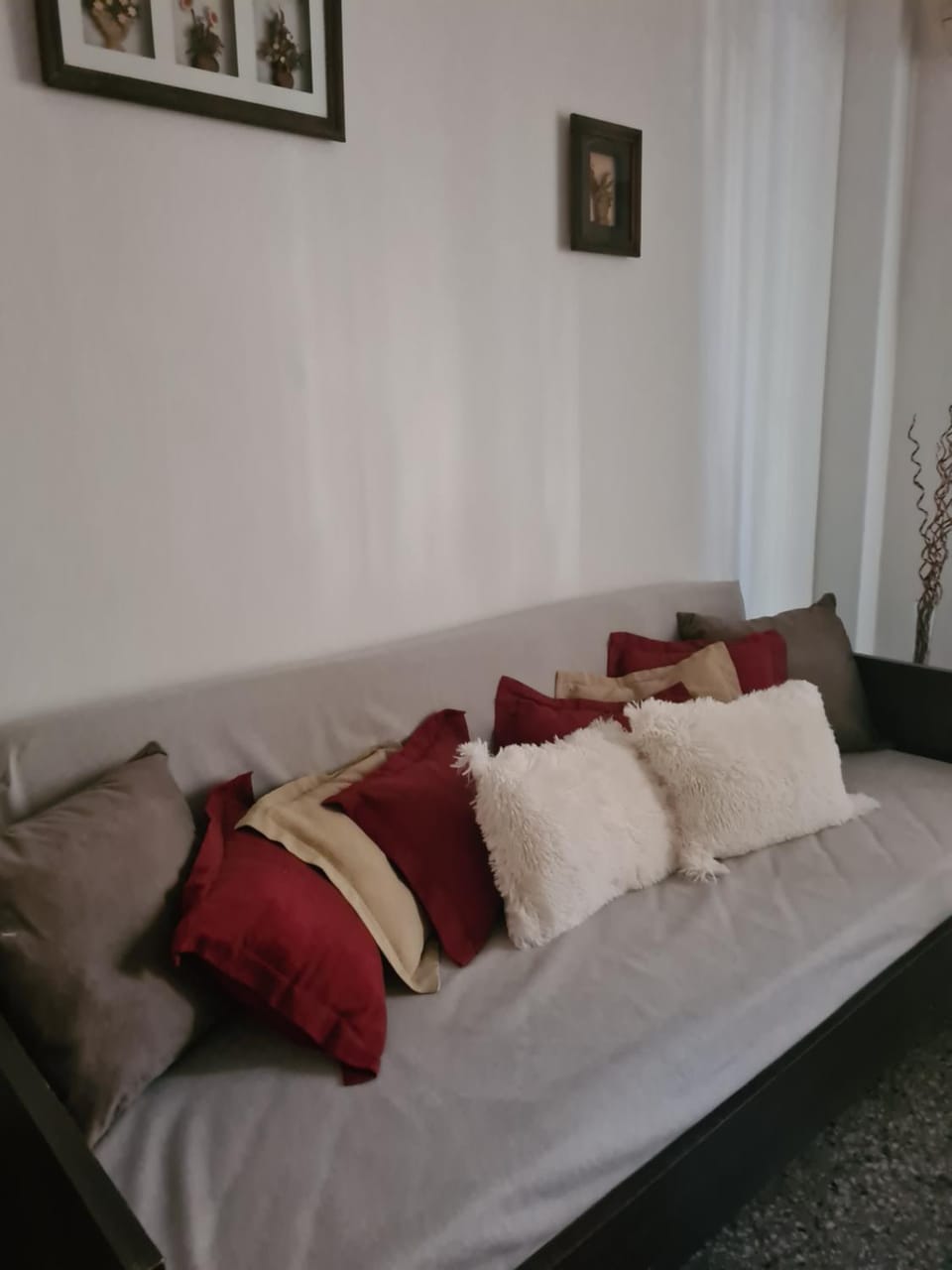 Bed, Seating area