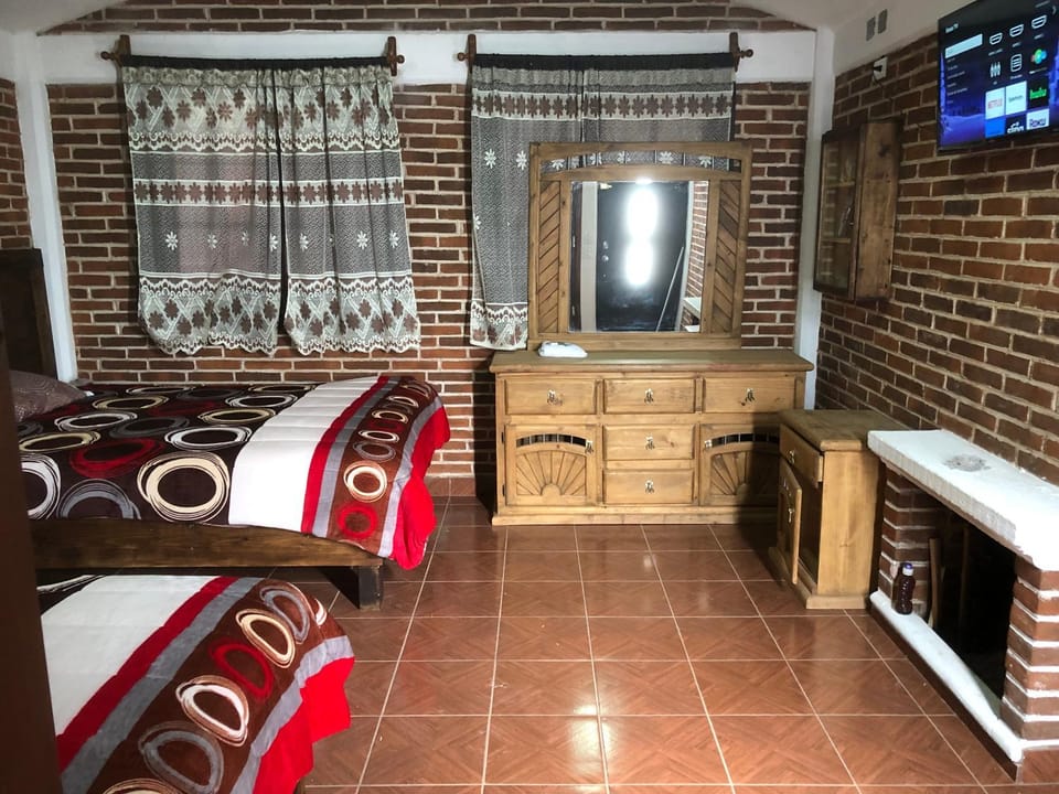 Bed, TV and multimedia, Bedroom