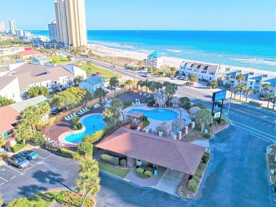 Property building, Beach, Swimming pool