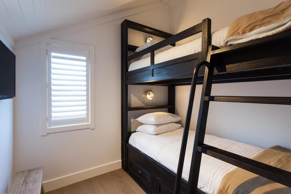 bunk bed