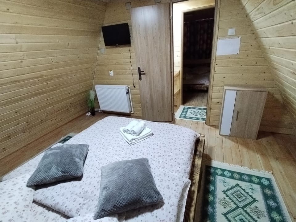 Cazare La Nea Marin Nature lodge in Romania