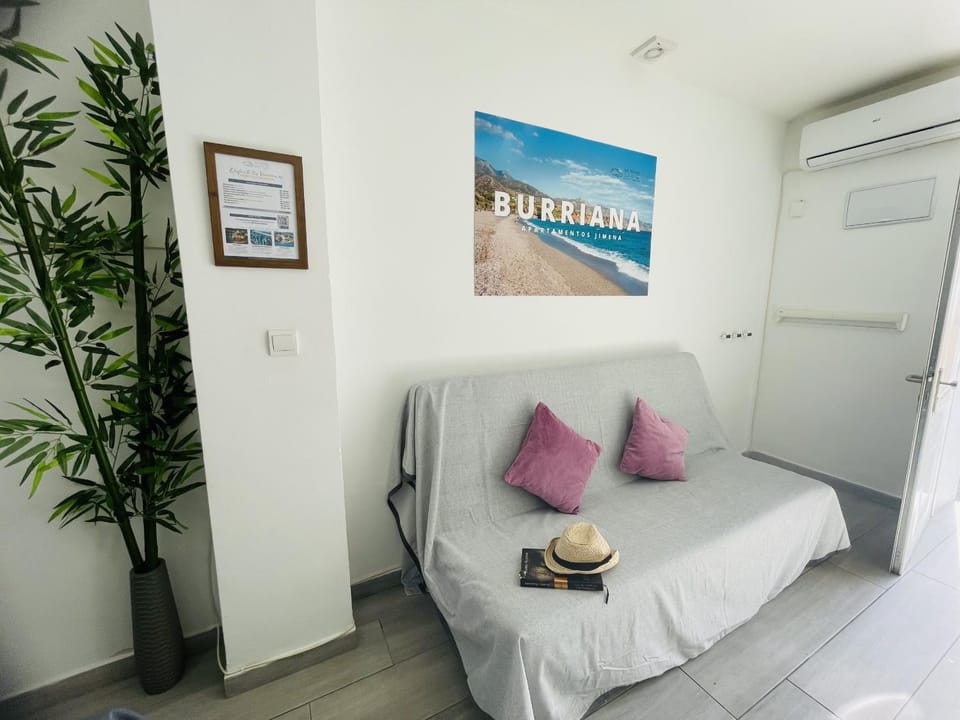 Estudio Jimena Burriana en el centro de Nerja Apartment in Nerja