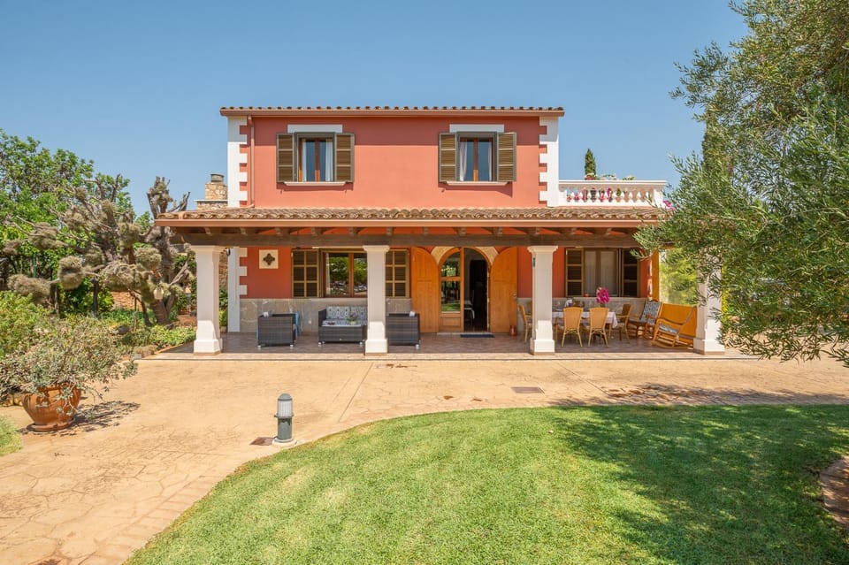 Finca Margarita by Mallorca House Rent House in Migjorn