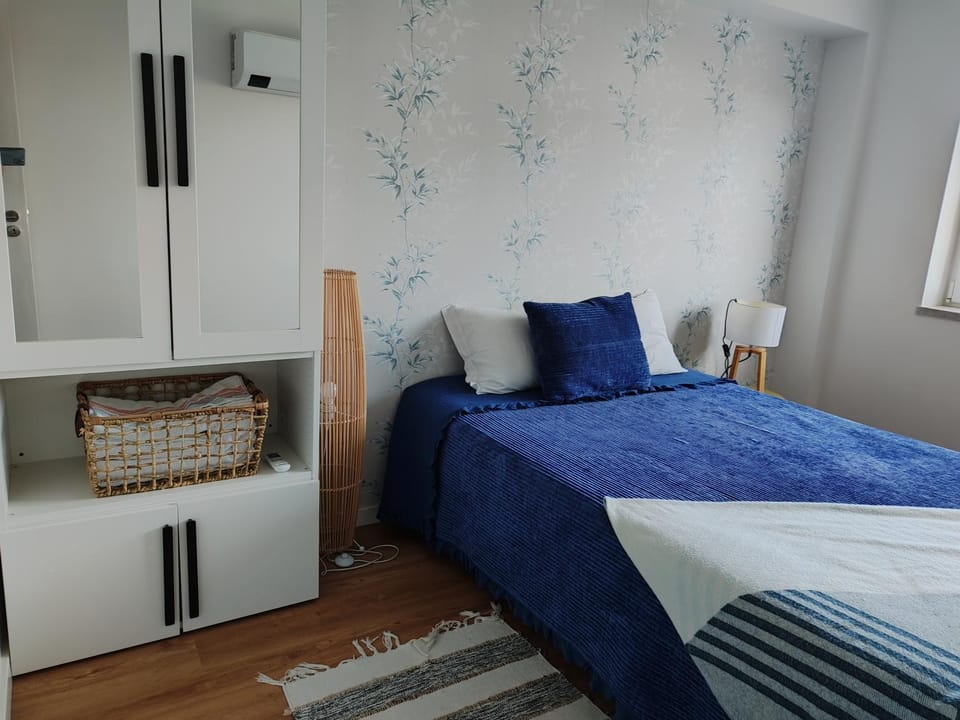 Bed, Bedroom, wardrobe
