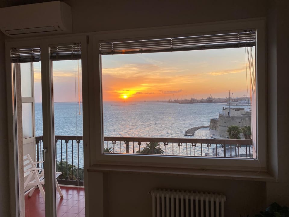 Natural landscape, View (from property/room), Balcony/Terrace, Sea view, Sunset