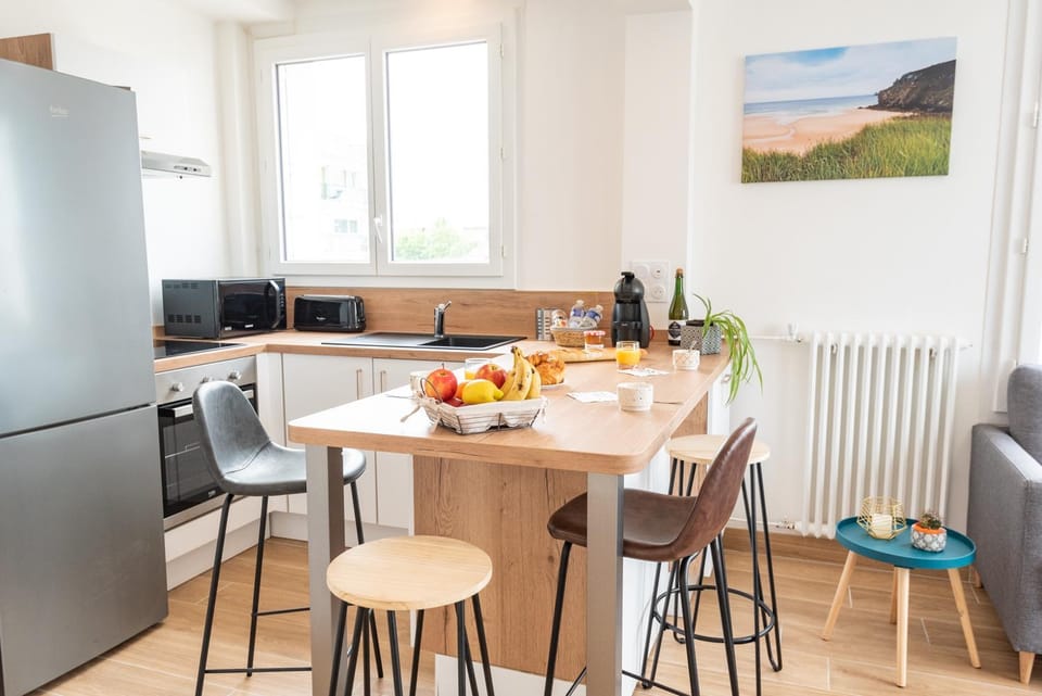 Kitchen or kitchenette, Dining area, kitchen