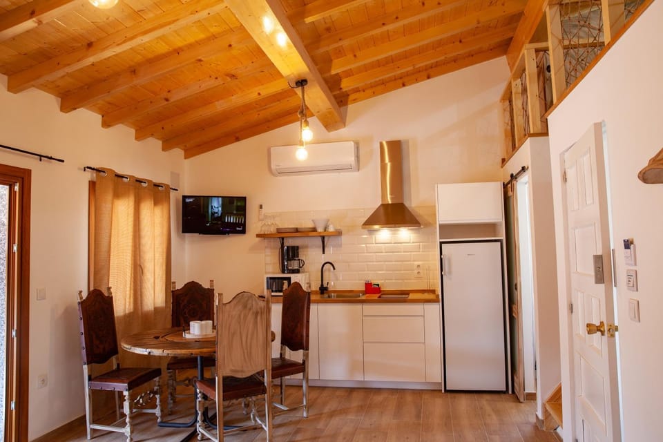 TV and multimedia, Kitchen or kitchenette, Dining area