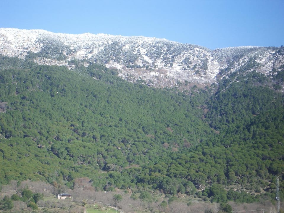 Nearby landmark, Mountain view