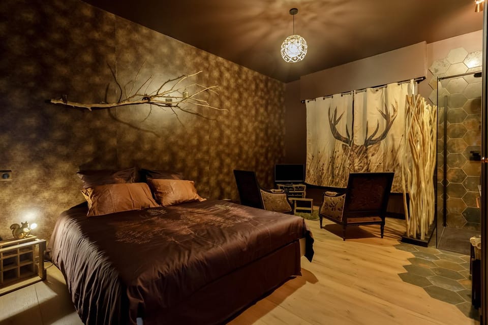 Bed, Photo of the whole room, Bedroom