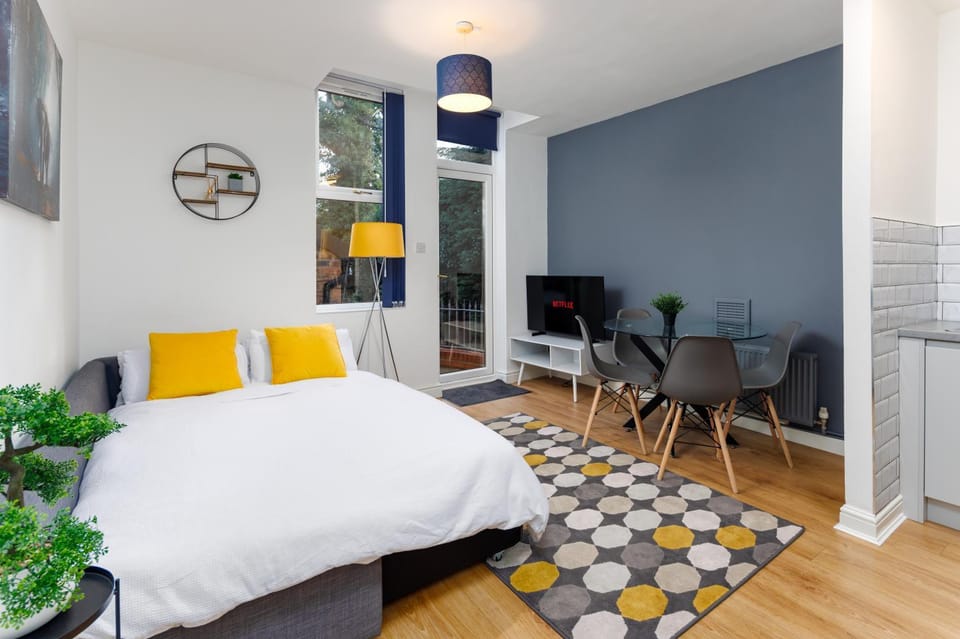 Bed, Living room, Dining area