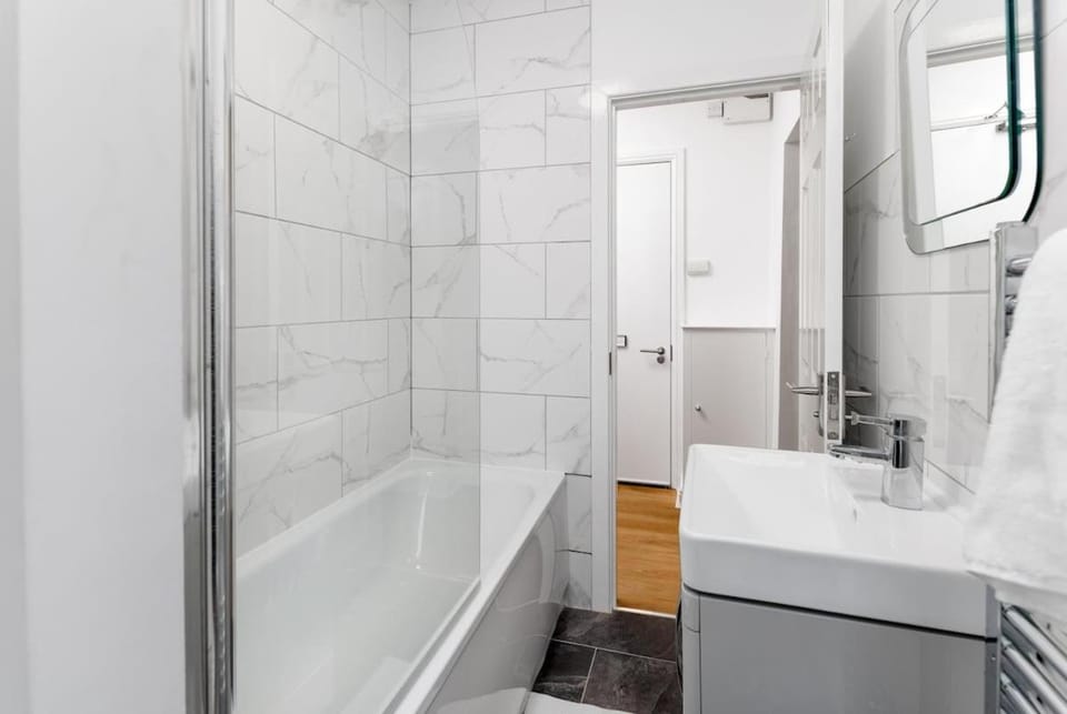 FLATZY - Lovely Sefton Park Retreat House in Liverpool