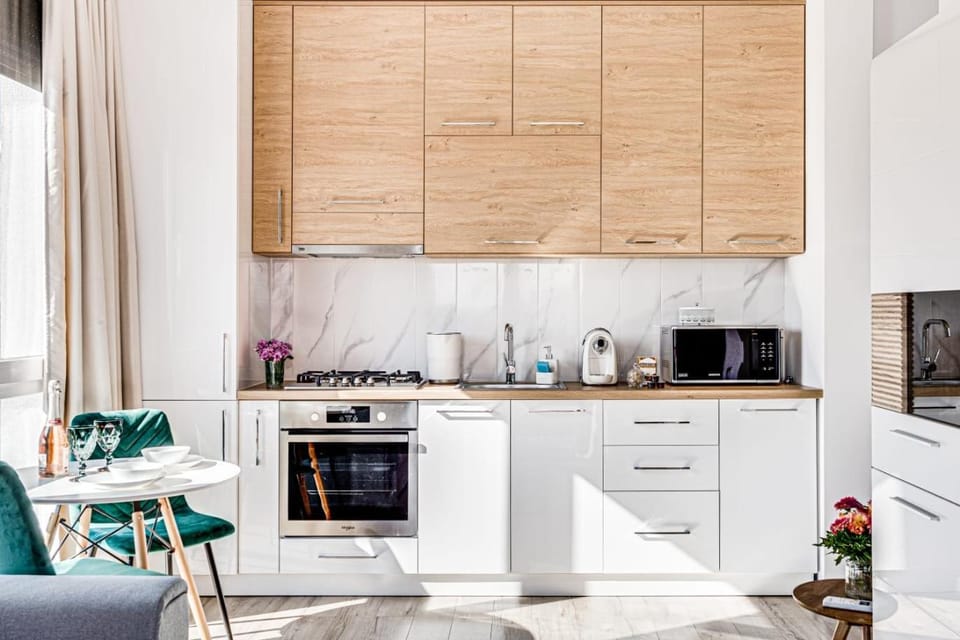 Coffee/tea facilities, Kitchen or kitchenette, Dining area, Breakfast, oven