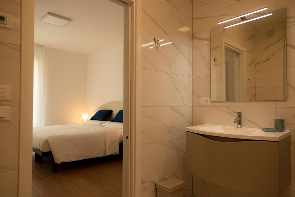 Bed, Bathroom