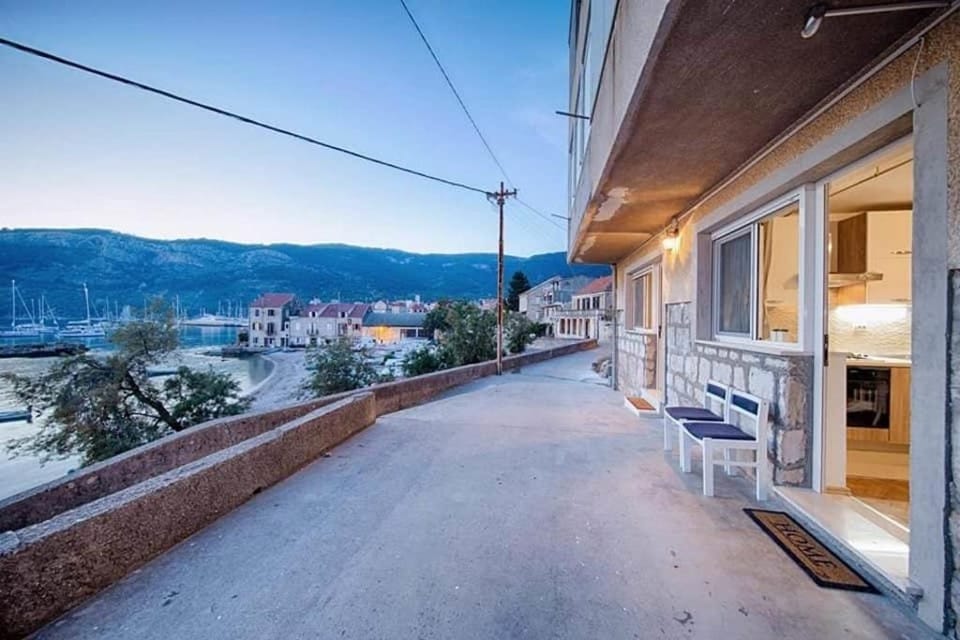 Jurkovica Apartment in Komiža