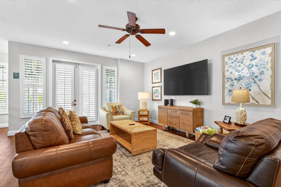 Treasure Trove Waterfront Cove Apartment in Treasure Island