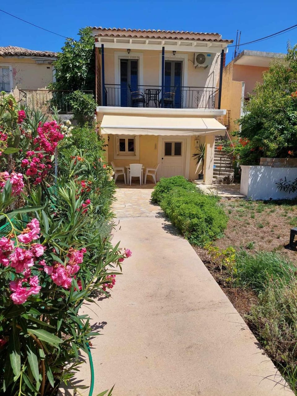 Property building, Garden