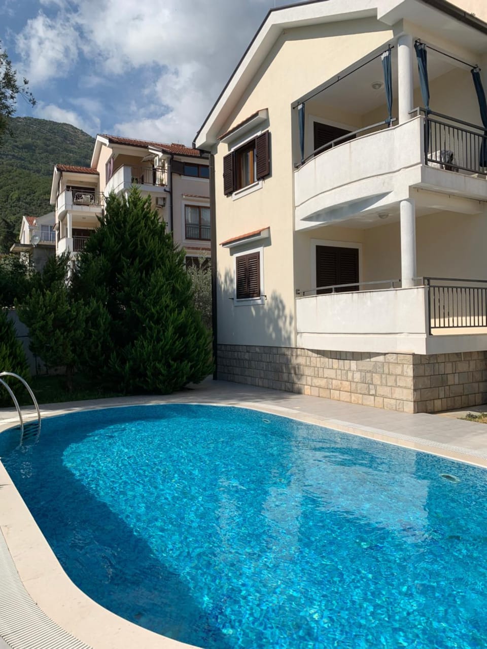 Property building, Swimming pool