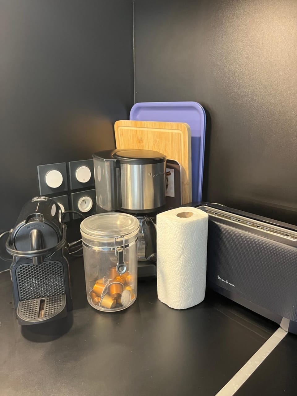 Coffee/tea facilities, toaster