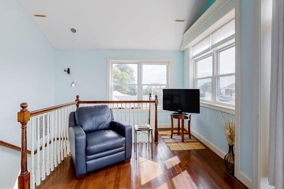 Hampton Beach Beauty House in Hampton