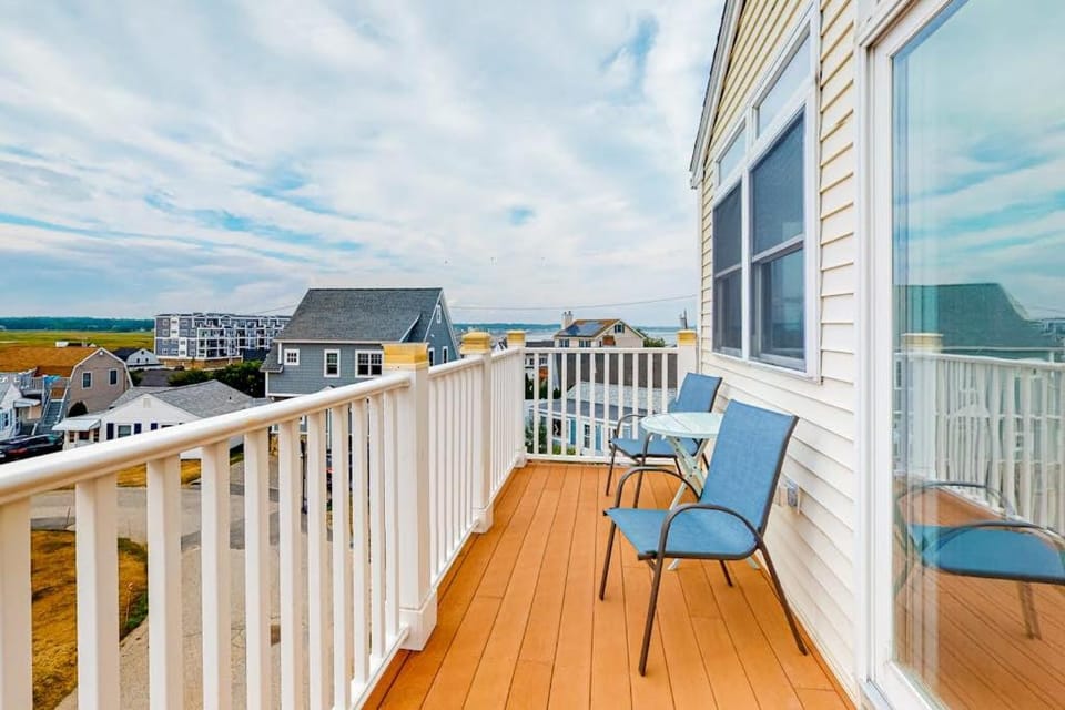 Hampton Beach Beauty House in Hampton