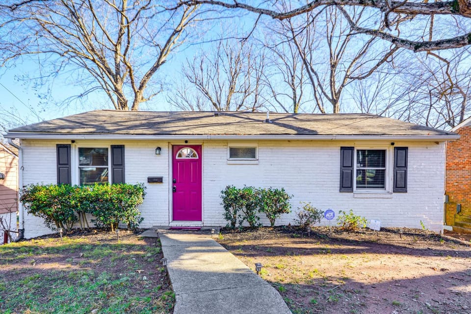 Vibrant Home 2 Mi to Dtwn & Wake Forest University House in Winston-Salem