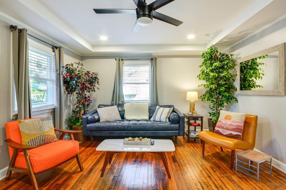 Vibrant Home 2 Mi to Dtwn & Wake Forest University House in Winston-Salem