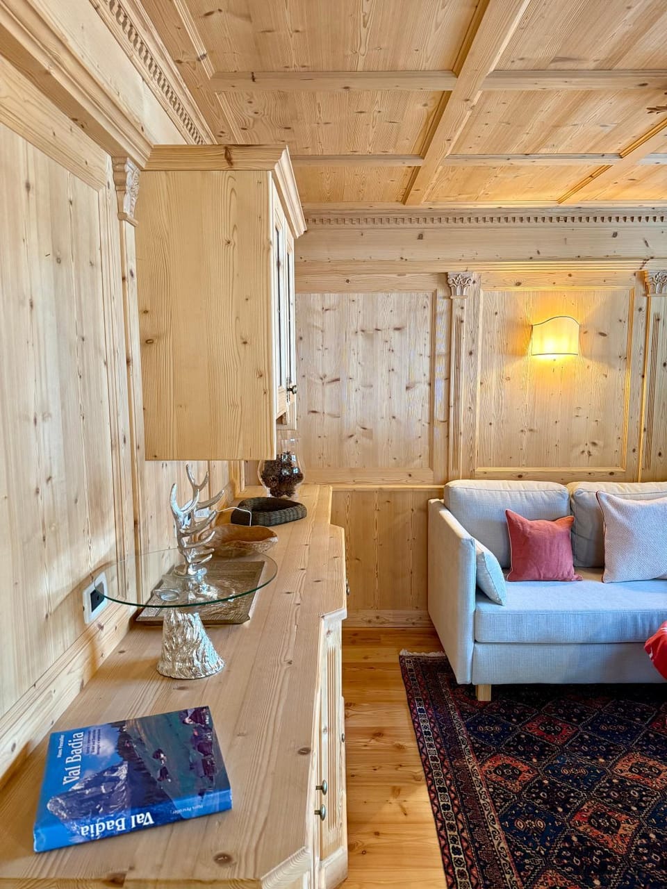 Luxury Chalet at the Foot of the Dolomites by the Castle Apartment in La Villa