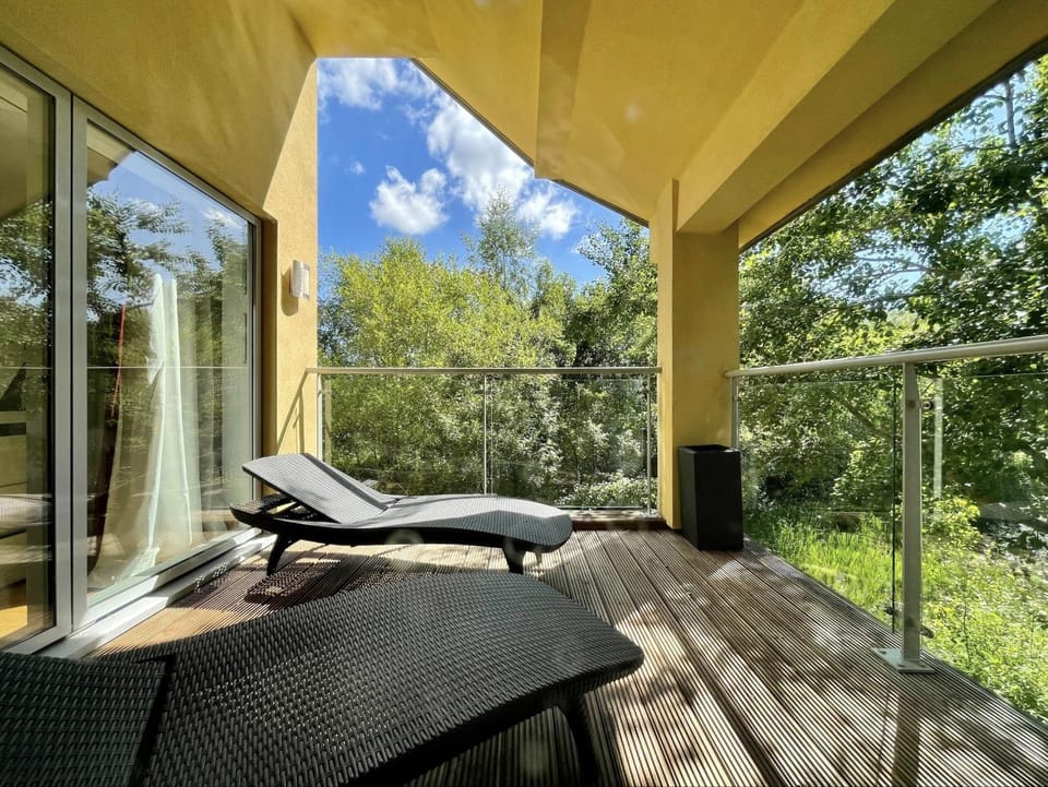 Modern contemporary home in beautiful setting House in Cotswold District