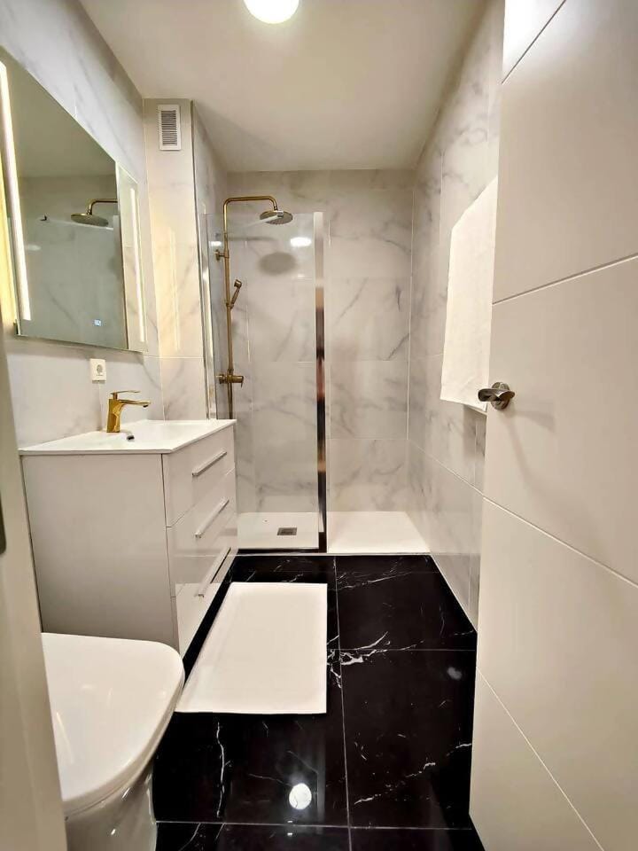 Shower, Toilet, Bathroom