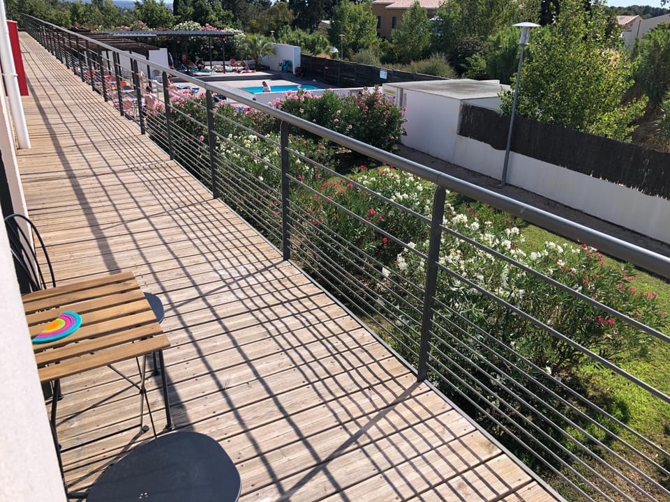 Balcony/Terrace, Garden view