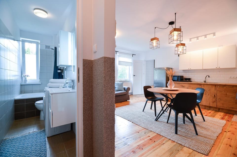 Bathroom, Kitchen or kitchenette, Photo of the whole room, Seating area
