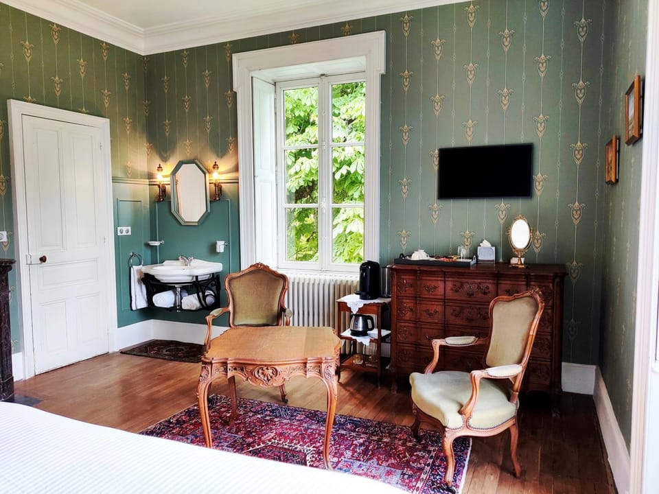 VALLÉE 1900 Bed and Breakfast in Pays de la Loire