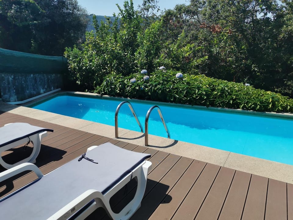 Casa do Sapateiro - piscina House in Viana do Castelo District, Portugal