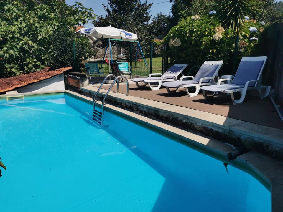 Casa do Sapateiro - piscina House in Viana do Castelo District, Portugal