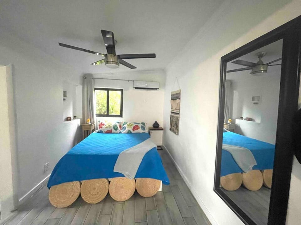 Private and Comfy Cabin near to MIA airport Cabin in Coral Gables