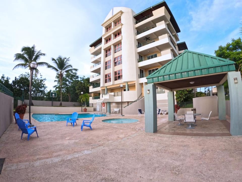 Ocean view, pool, GYM, basketball court, WIFI Apartment in Caribbean