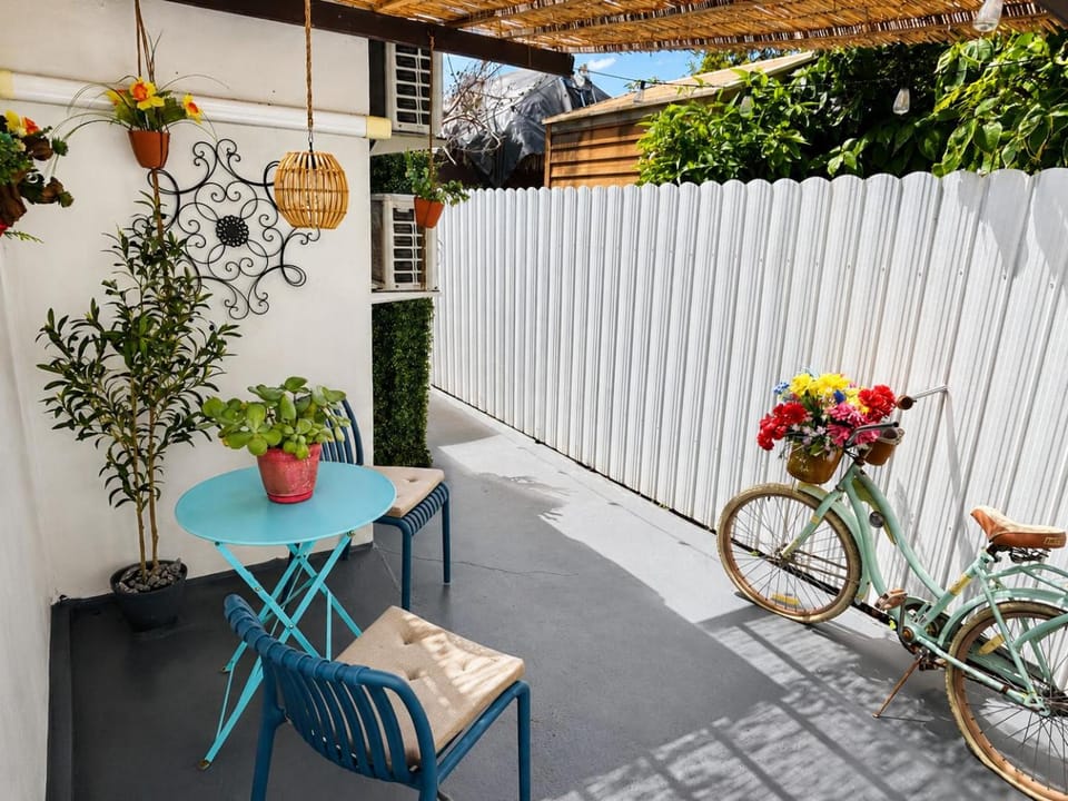 Patio, Dinner