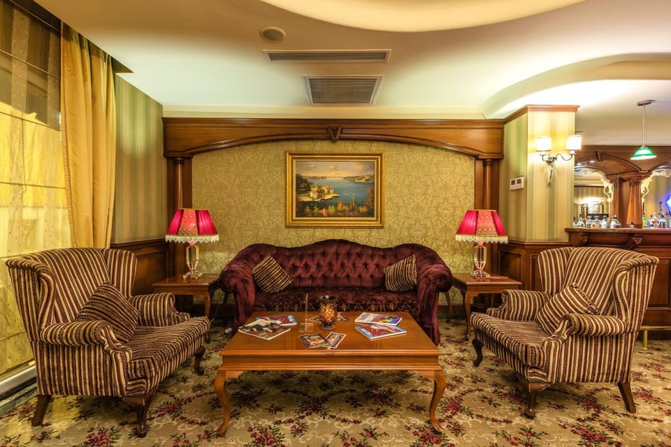 Lobby or reception, Seating area