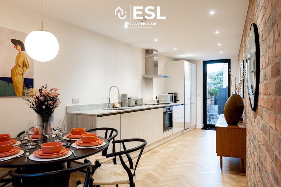 Coffee/tea facilities, Kitchen or kitchenette, Dining area, minibar, pet friendly, stove, toaster