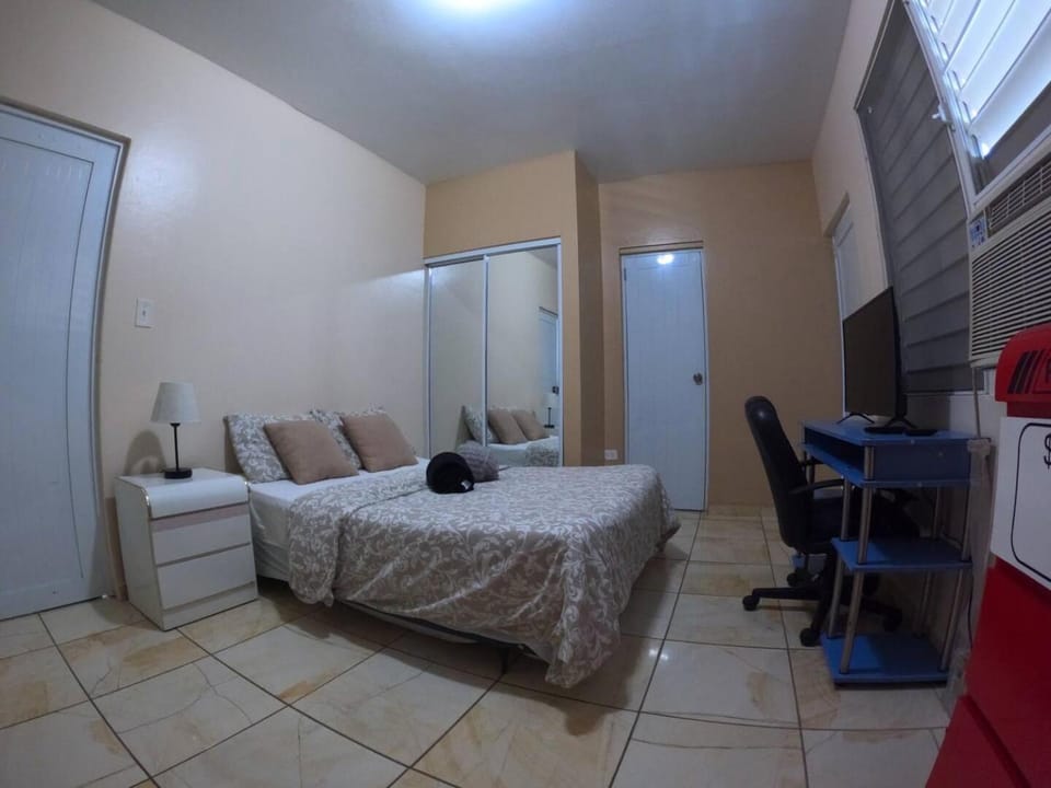 WiFI, Workspace , Perfect Location & Parking Apartment in Ponce