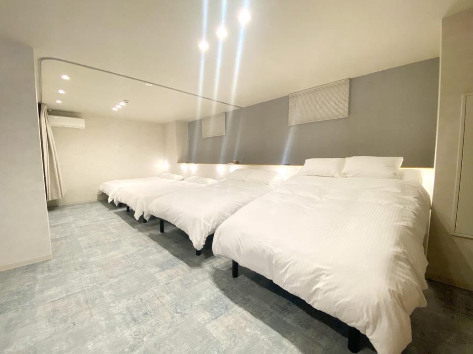 Bed, Photo of the whole room, air conditioner