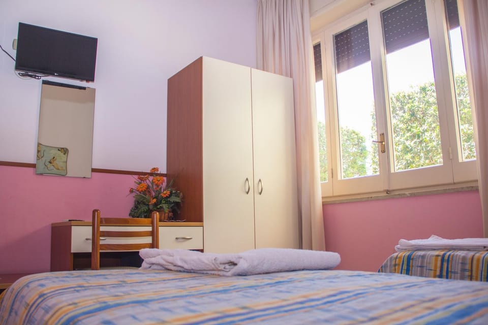 Bedroom, Garden view