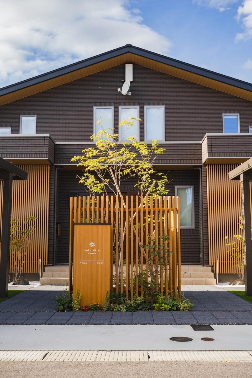 Property building, Day