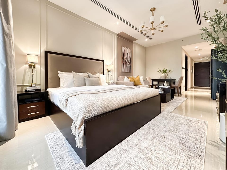 Trophy - Downtown Scape Views Suite Apartment in Dubai