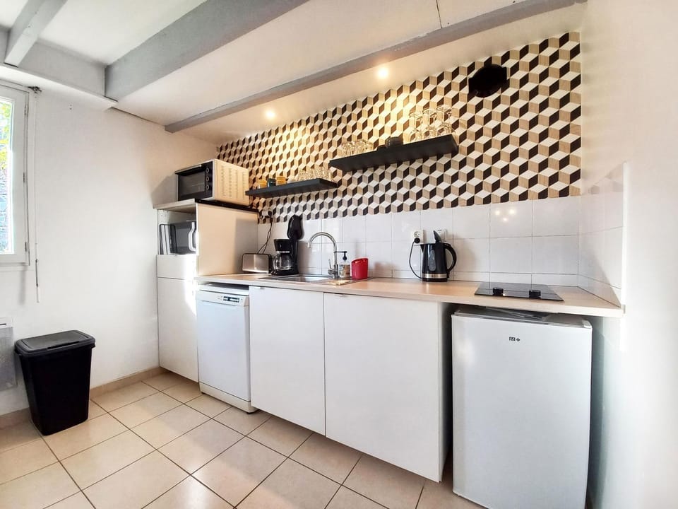 Coffee/tea facilities, Kitchen or kitchenette, dishwasher, minibar, pet friendly, stove, toaster