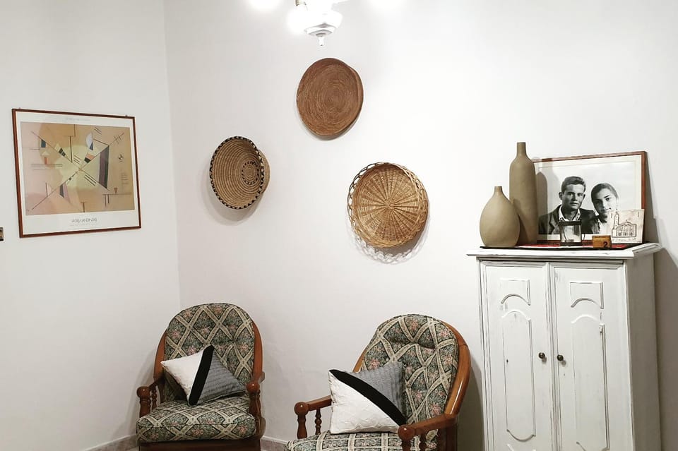Living room, Seating area